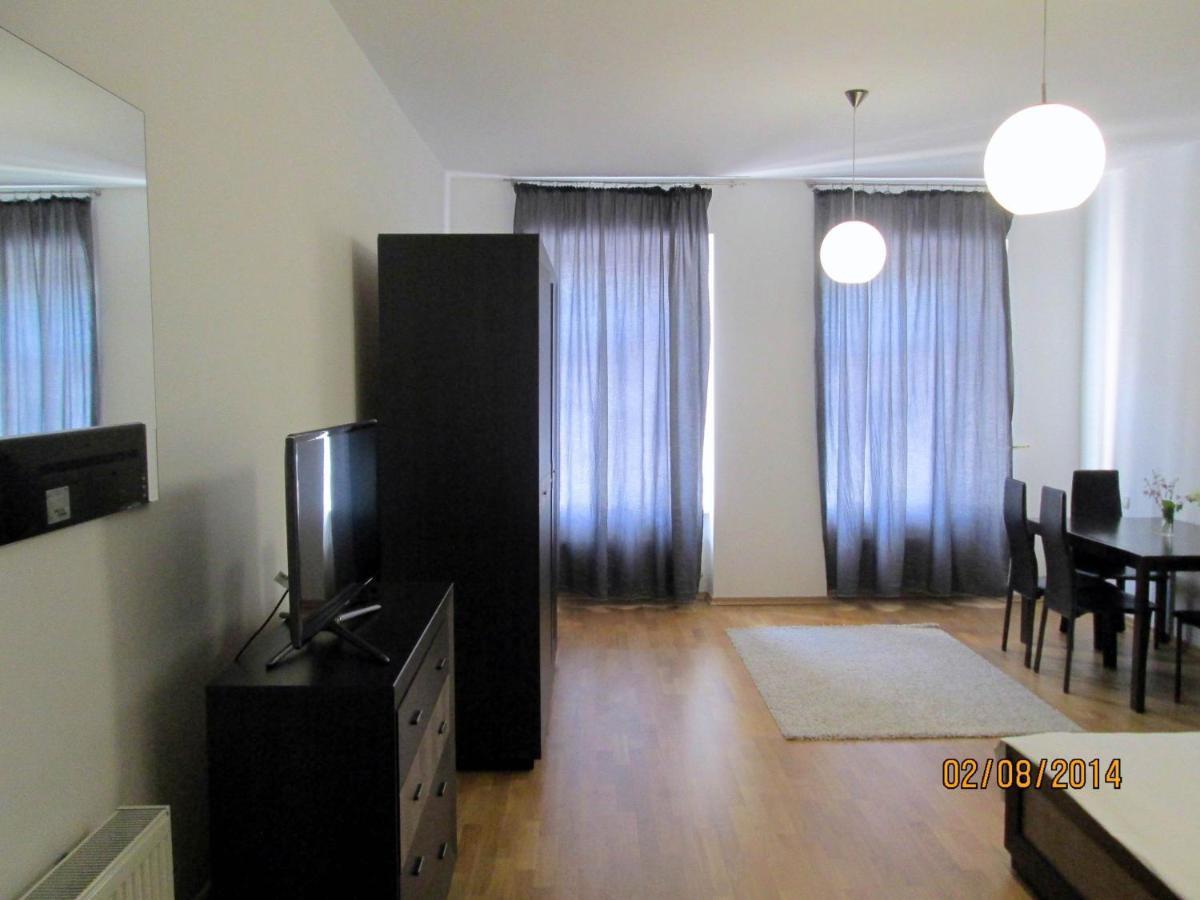 Apartment In The Centre Of Leópolis Habitación foto